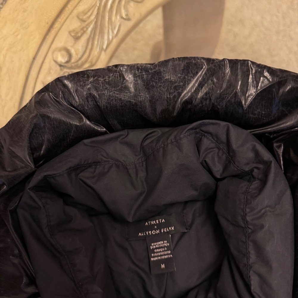 Athleta X Allyson Felix Womens Black Down LEGEND DOWNTOWN METALLIC JACKET Medium - Picture 15 of 15